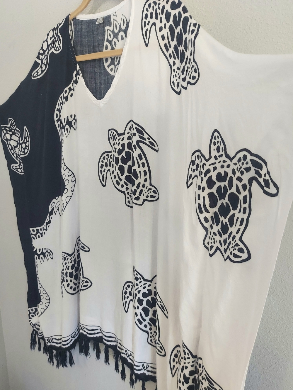 Sea Turtle Black And White Caftan Beach Swim Cover Up One Size - Picture 2 of 7